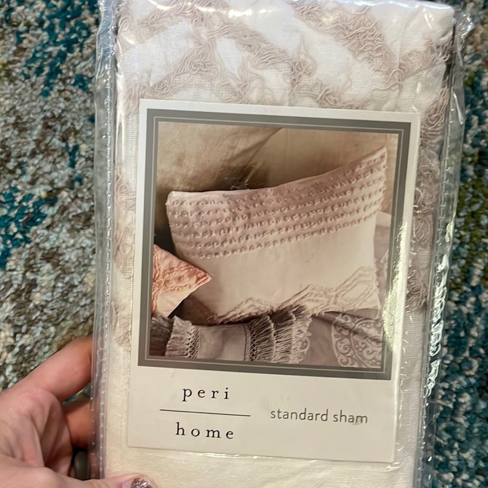 Decorative pillow sham